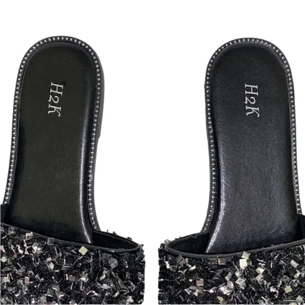Women's Black Flat Slip-on Sandal(Size 9)
